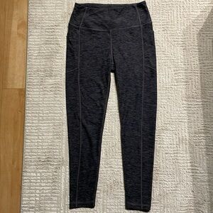 W’s 8 Victoria’s Secret Cropped Leggings